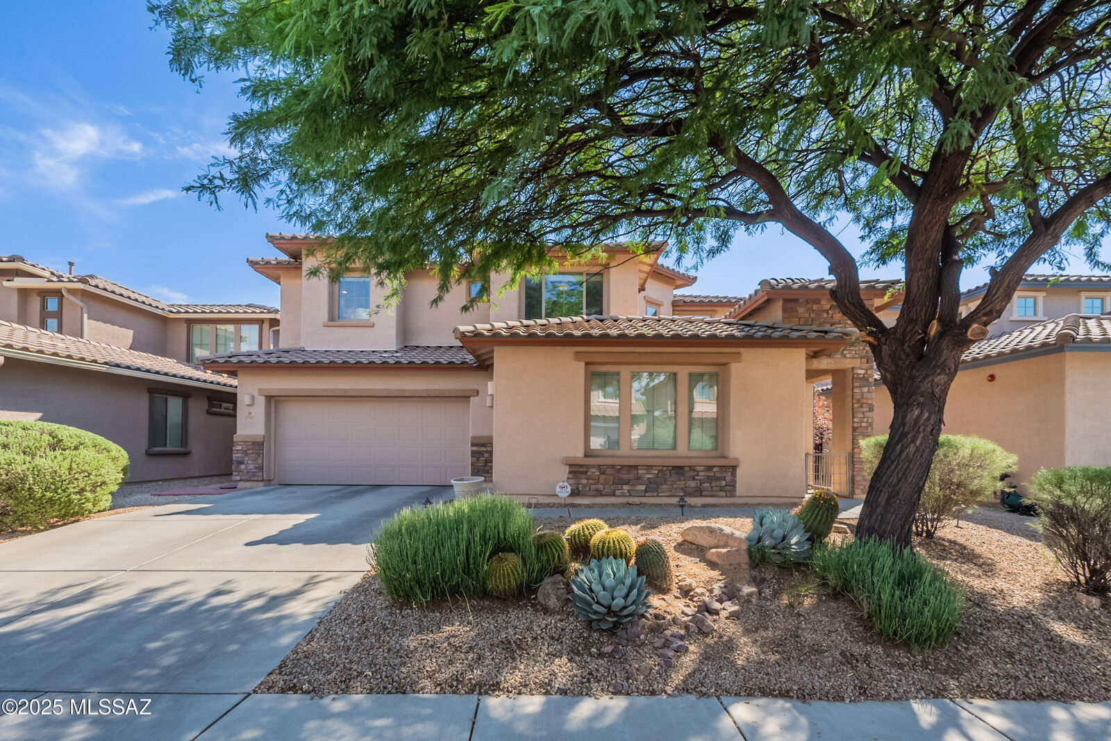 Property Photo: 3501 W Tailfeather Drive AZ 85658
