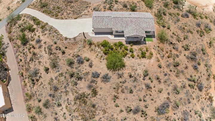 Property Photo: 64568 E Calle Rosa Linda AZ 85739