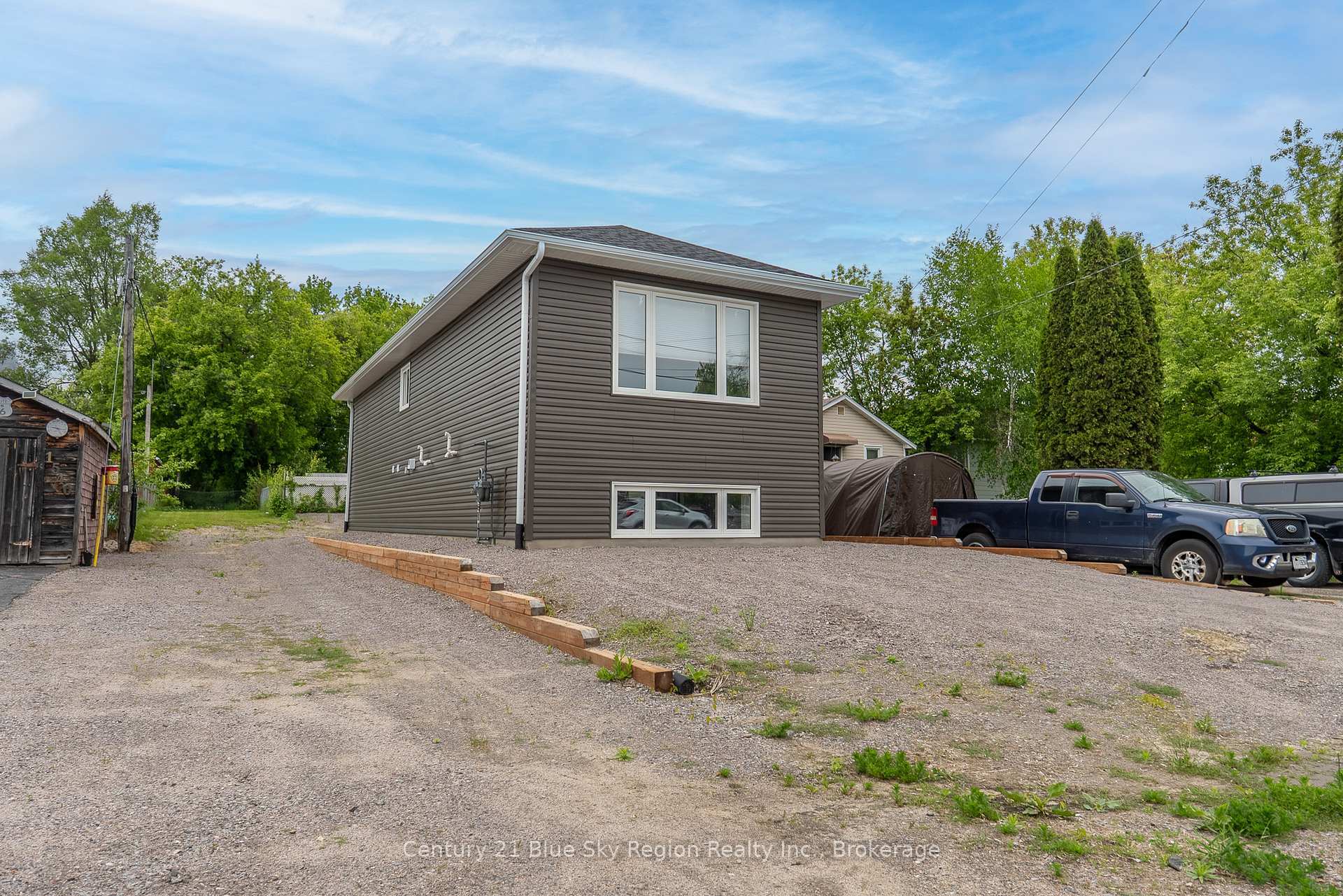 Property Photo:  1556 Fraser Street  ON P1B 3Z2 