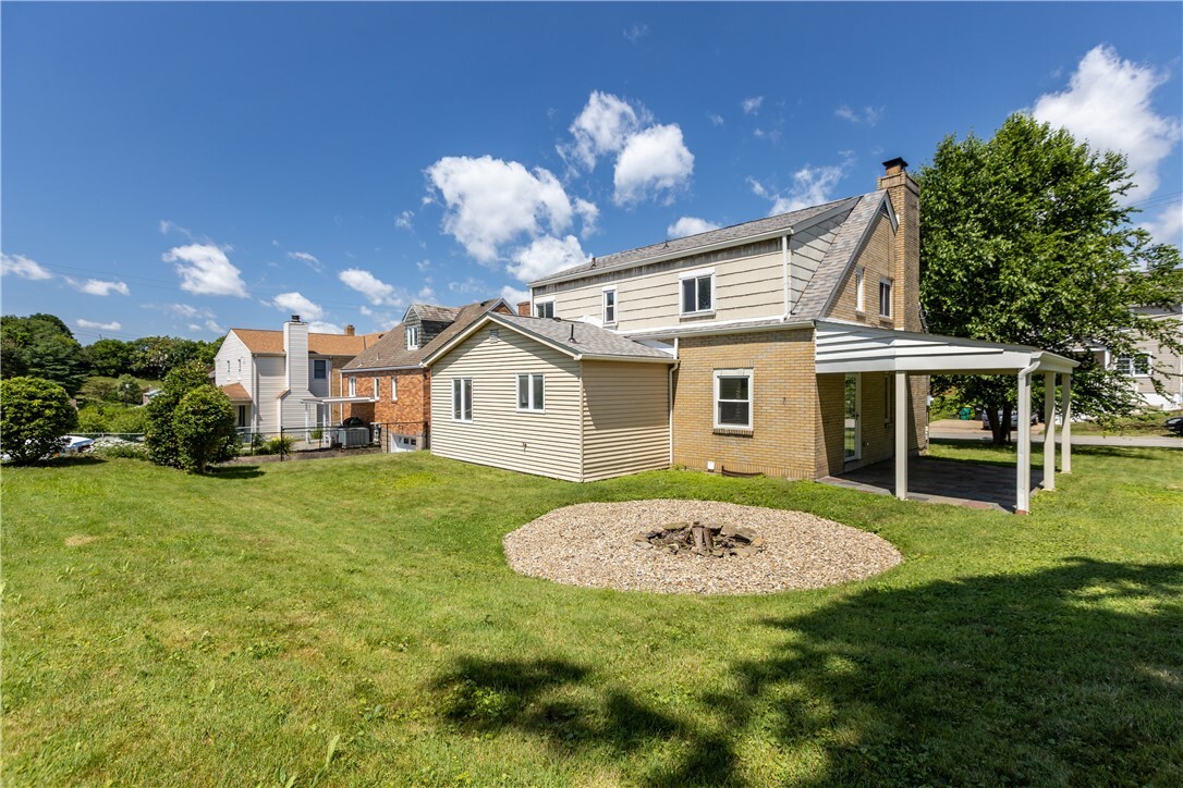 Property Photo: 306 Good Ln PA 15237