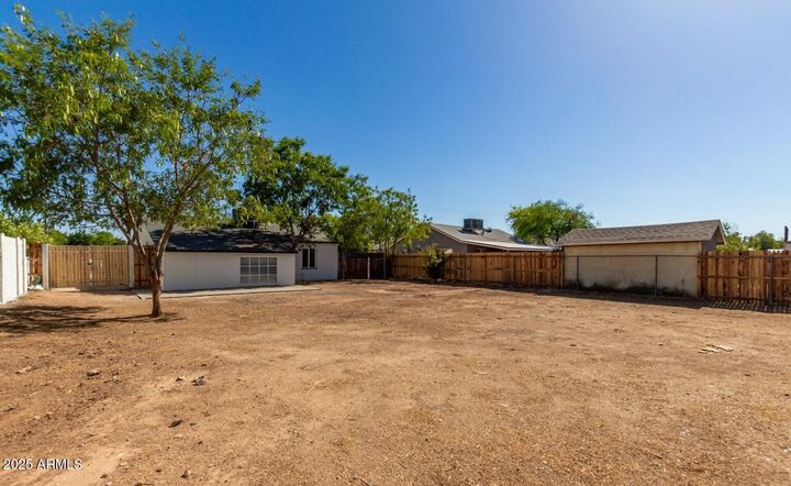 Property Photo:  2642 E Willetta Street  AZ 85008 
