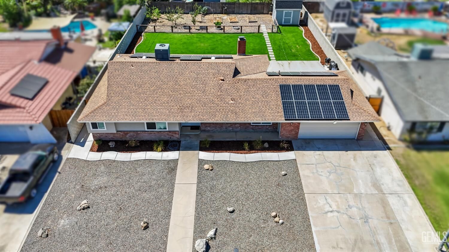 Property Photo:  6007 Pembroke Avenue  CA 93308 