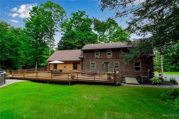 Property Photo: 34 Cherrywood NY 14080