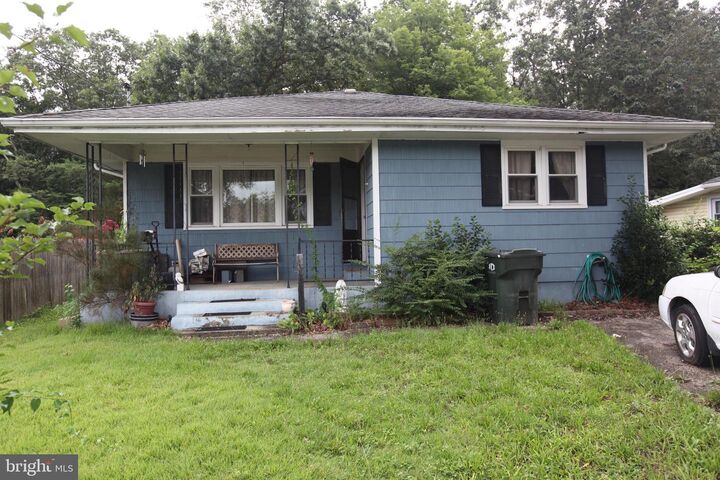 28 Pearl Drive  Howell NJ 07731 photo
