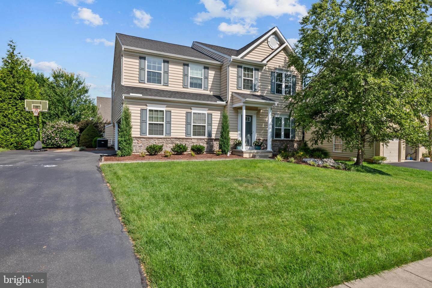 Property Photo: 1653 E Thistle Drive PA 19610