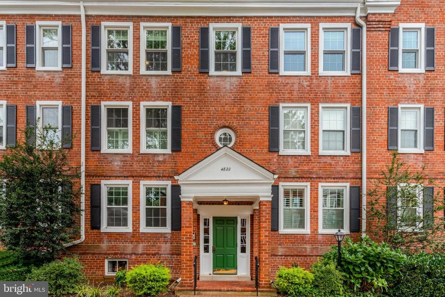 Property Photo: 4822 29th Street S C2 VA 22206