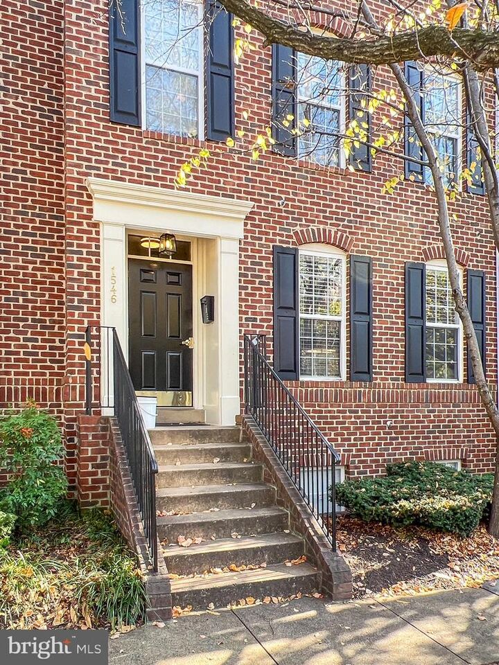 Property Photo:  1546 Northern Neck Drive 202  VA 22182