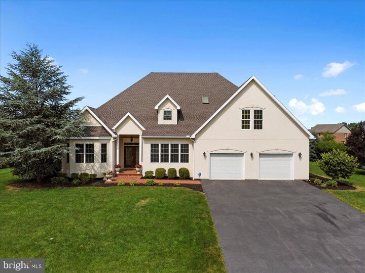 3271 Saint Andrews Drive  Chambersburg PA 17202 photo