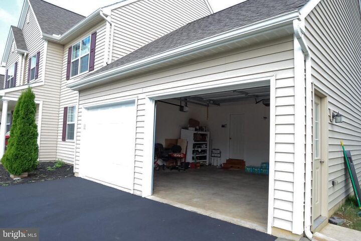 387 Reserve Lane  Mechanicsburg PA 17050 photo