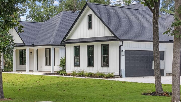 4806 N Kings Hwy.  Myrtle Beach SC 29577 photo