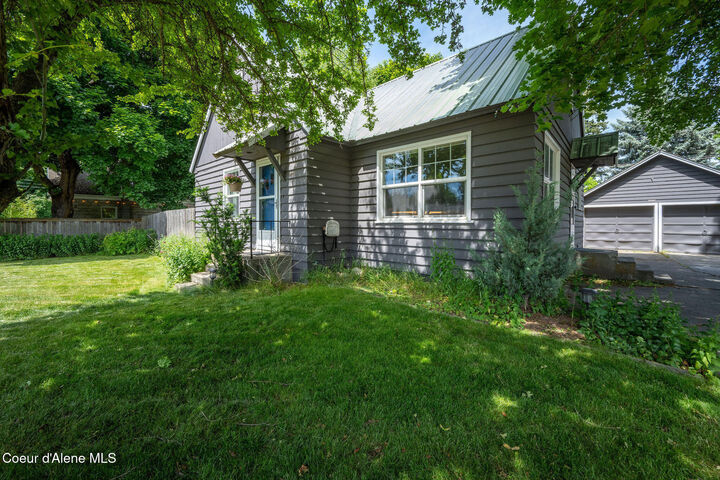 Property Photo: 1111 E Pennsylvania Ave ID 83814