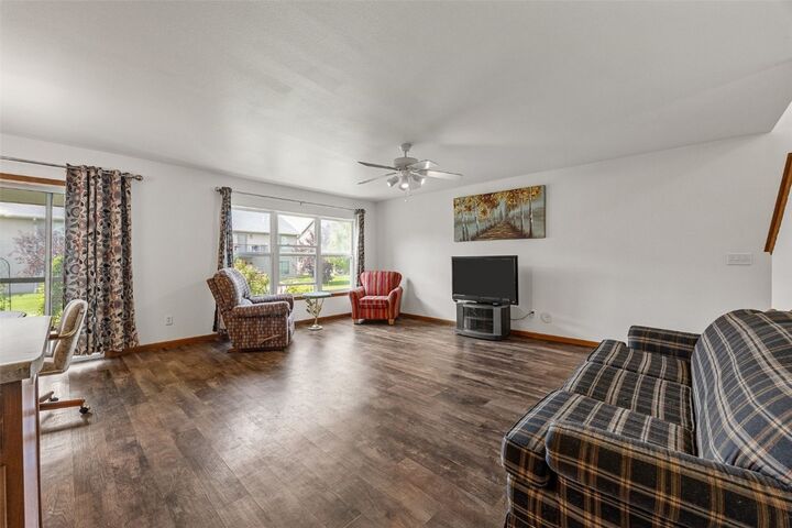 Property Photo: 307 Windflower Ln C IA 52333