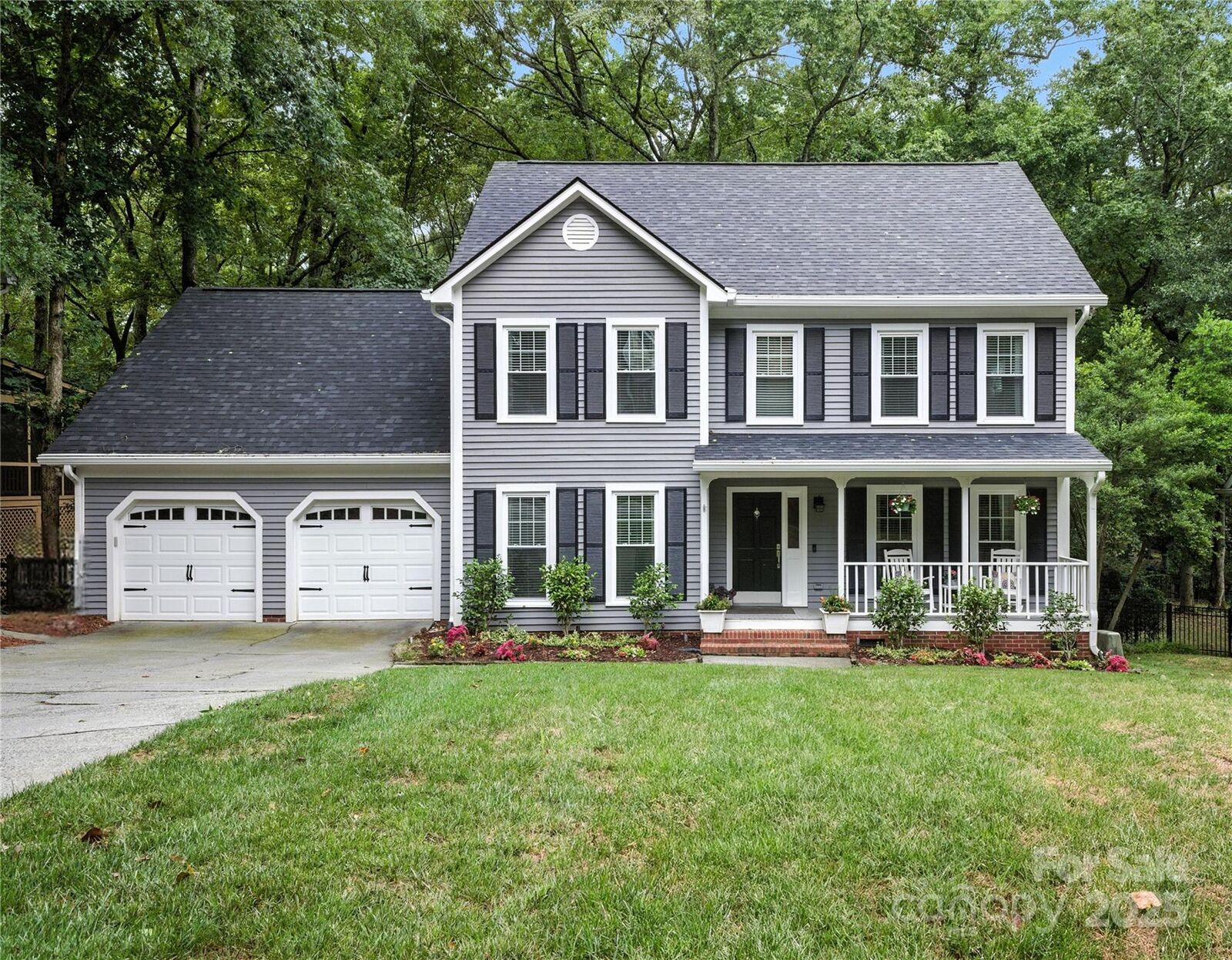 Property Photo: 9226 Hanover South Trail NC 28210