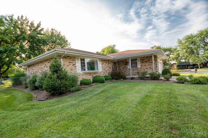 Property Photo: 1608 Woodhall Court OH 45042