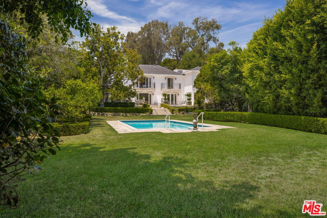 Property Photo:  10914 Bellagio Rd  CA 90077 