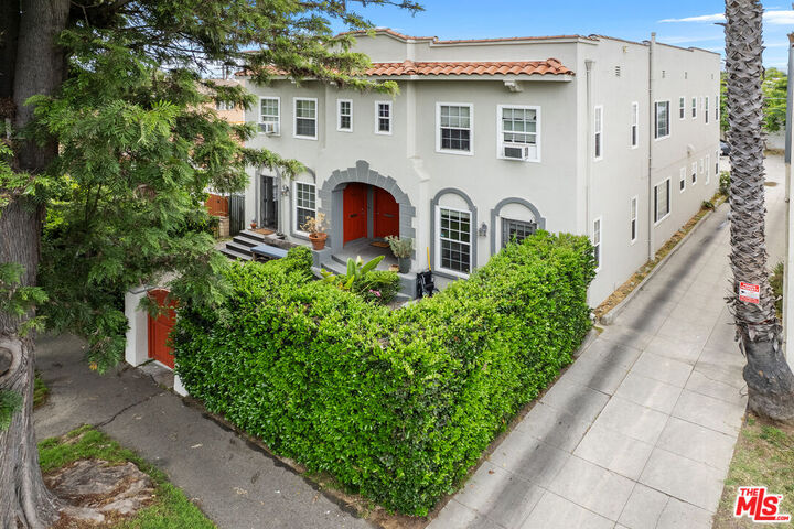 1357 S Cloverdale Ave  Los Angeles CA 90019 photo