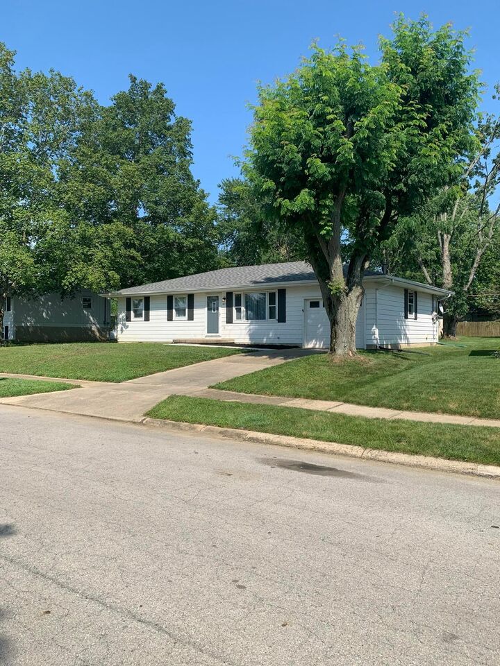 Property Photo: 365 Meadow Drive OH 43113