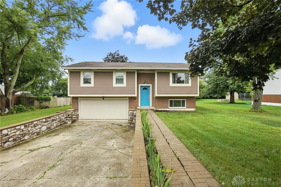 Property Photo:  9175 Bunnell Hill Road  OH 45458 