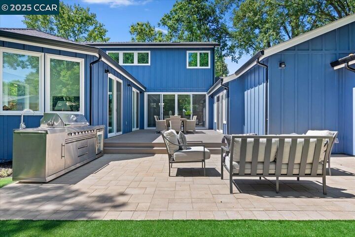 Property Photo: 158 Pulido Rd CA 94526