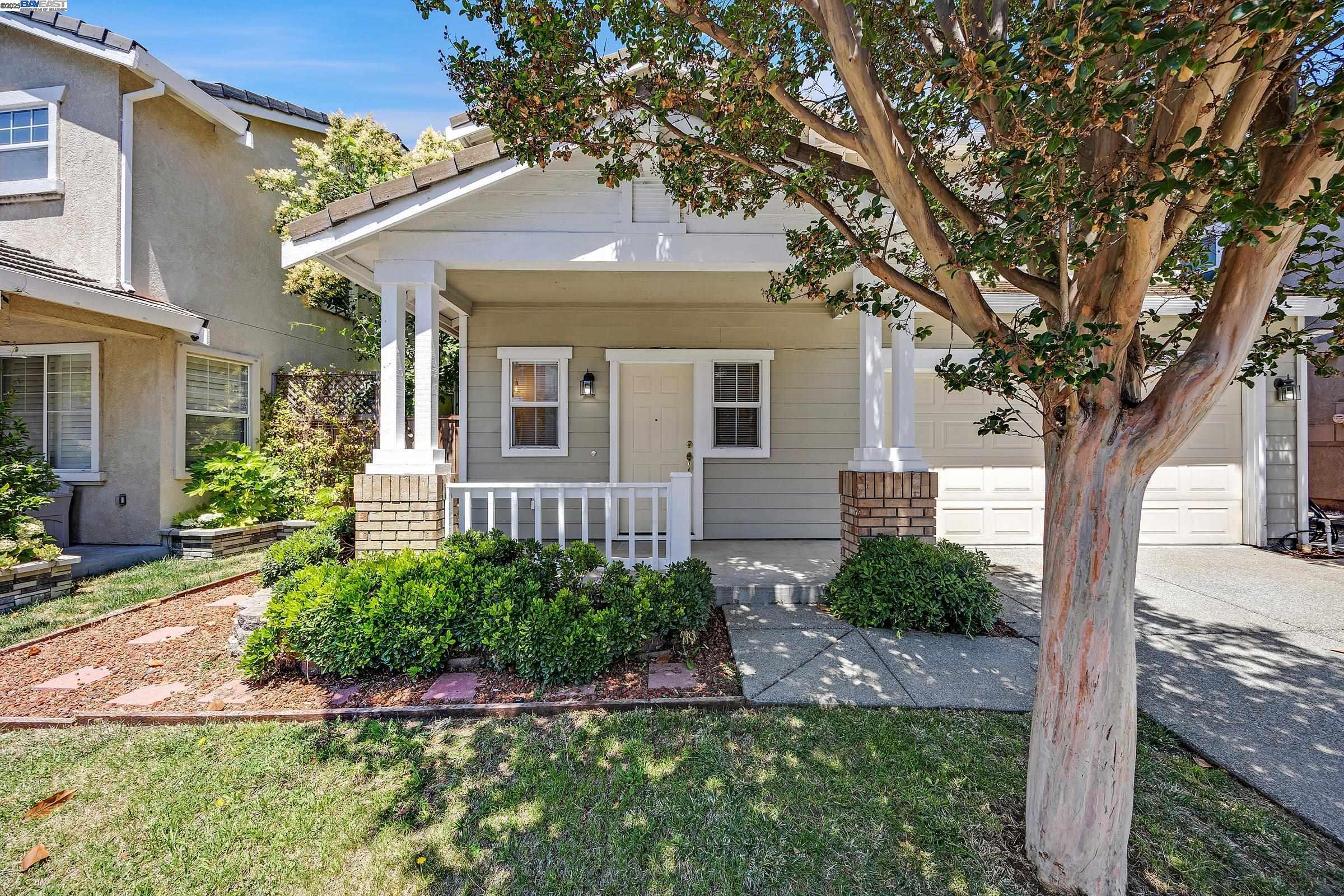 Property Photo:  961 William Dr  CA 94580 