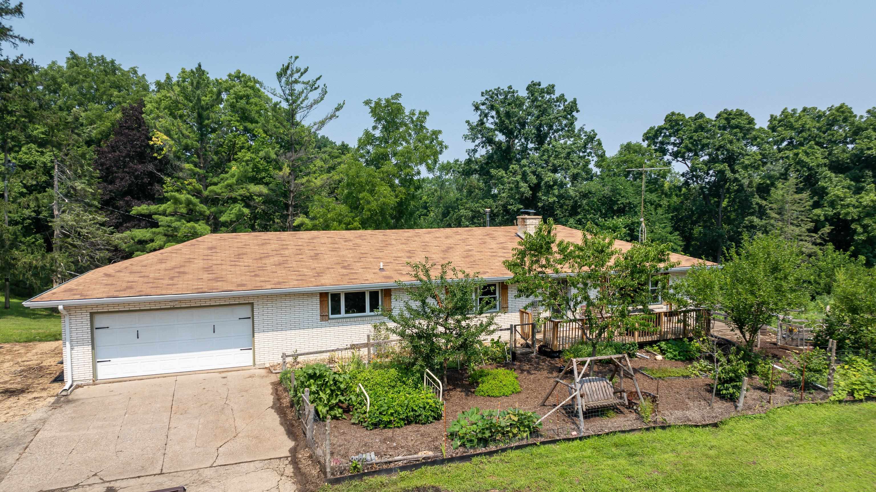 3565 St. Catherine Road  Bellevue IA 52031 photo