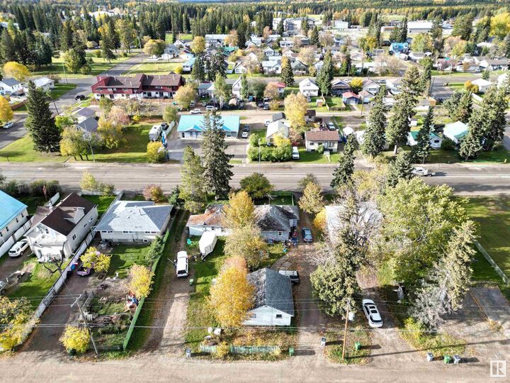 Property Photo:  4623 4 Avenue  AB T7E 1C2 
