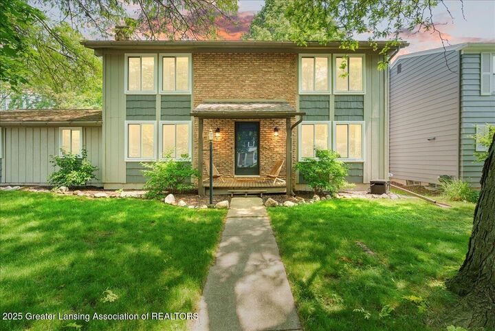 992 Touraine Avenue  East Lansing MI 48823 photo