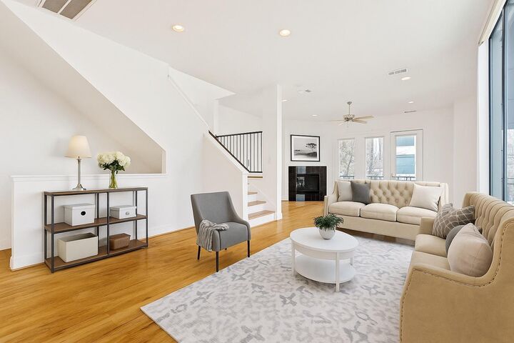Property Photo:  731 Reinerman Street  TX 77007 