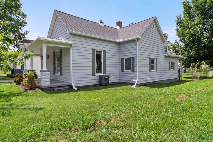 Property Photo:  1206 N Third Street  IN 47601 