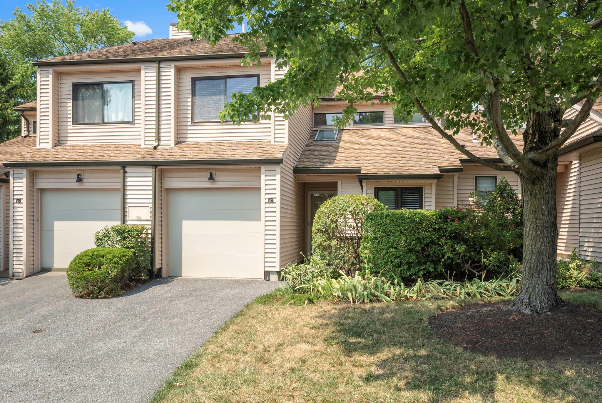 19 Hudson Watch Drive  Ossining NY 10562 photo
