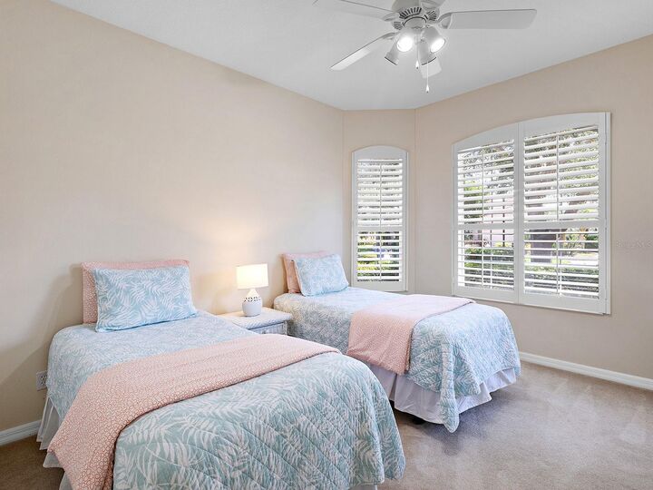 Property Photo:  556 Crane Prairie Way  FL 34229 
