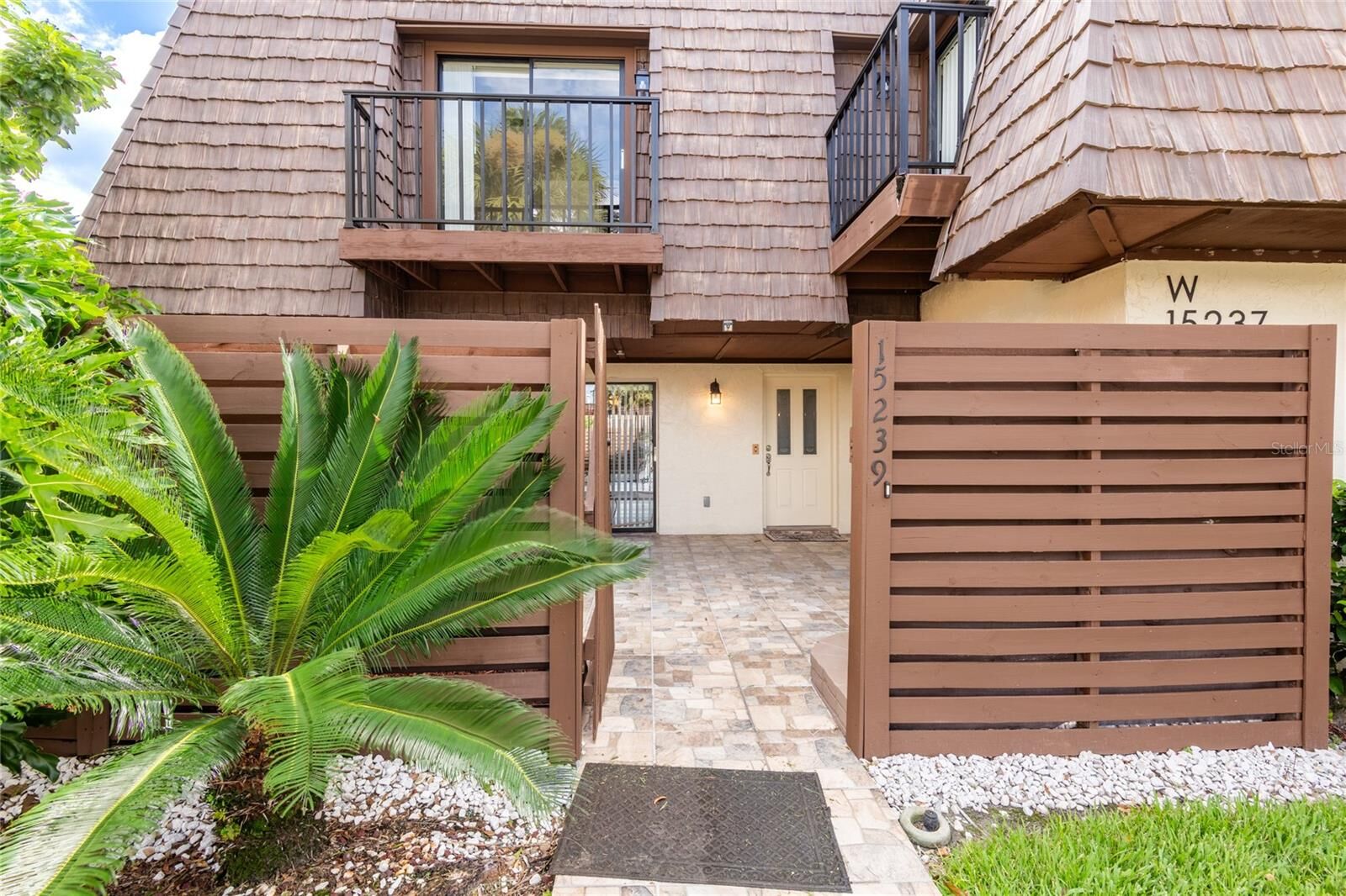 Property Photo: 15239 W Pond Woods Drive 402 FL 33618