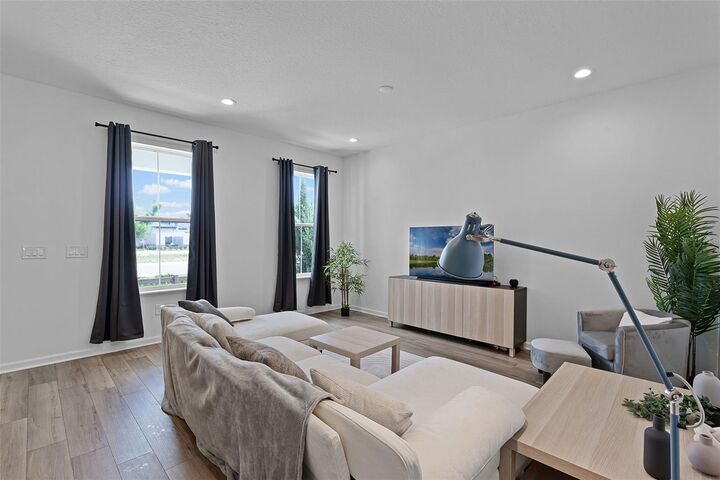 Property Photo:  13881 Easdale Alley  FL 34787 