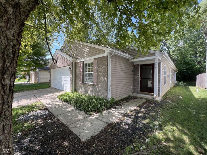 Property Photo: 1740 Feather Reed Lane IN 46143
