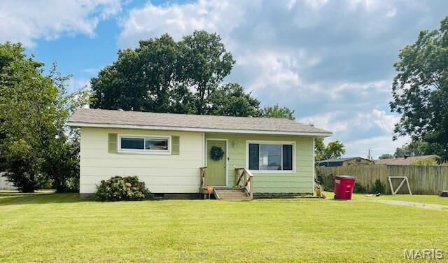 2005 Indiana Avenue  Sikeston MO 63801 photo