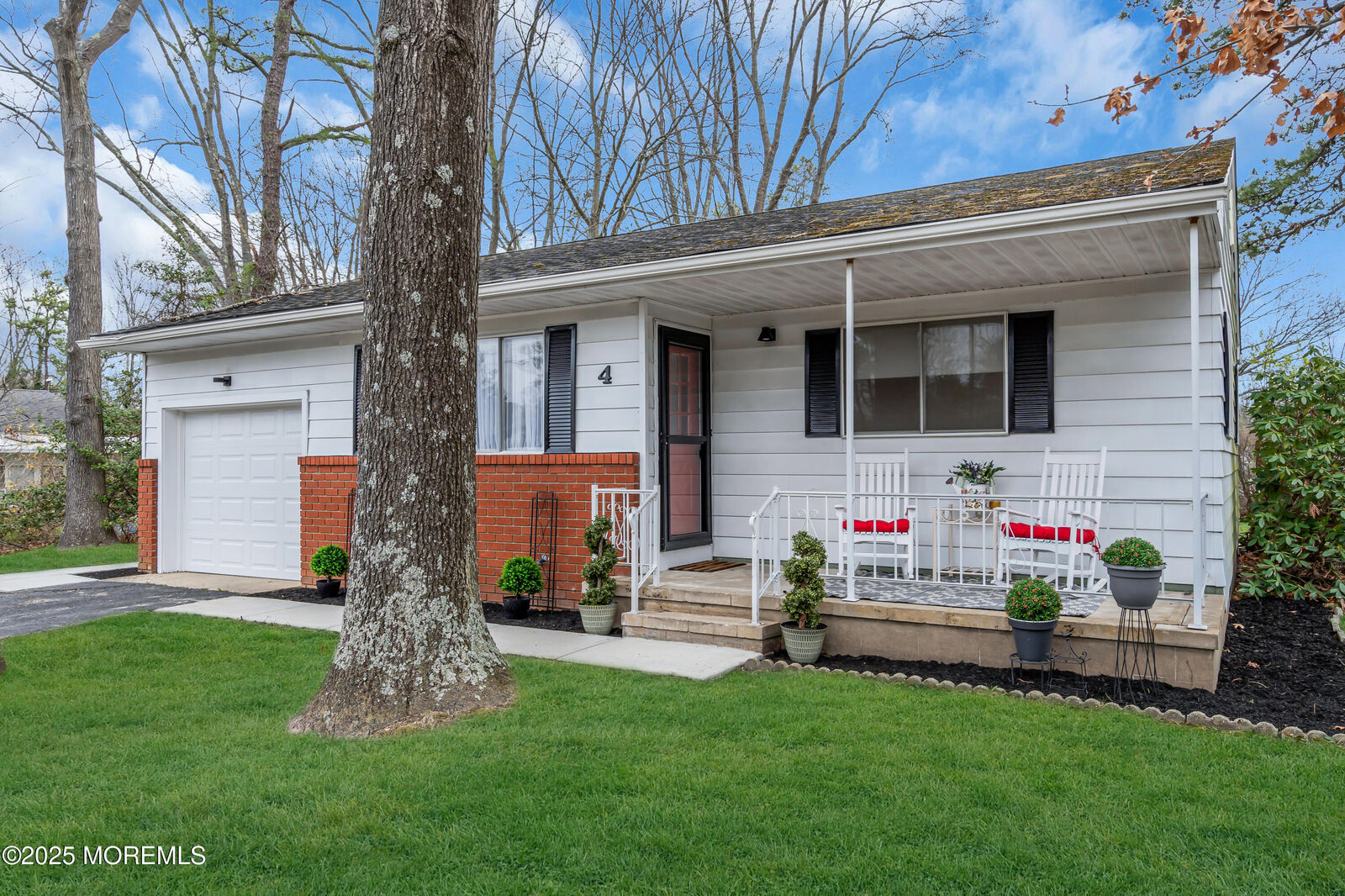 Property Photo:  4 Washington Lane  NJ 08759 