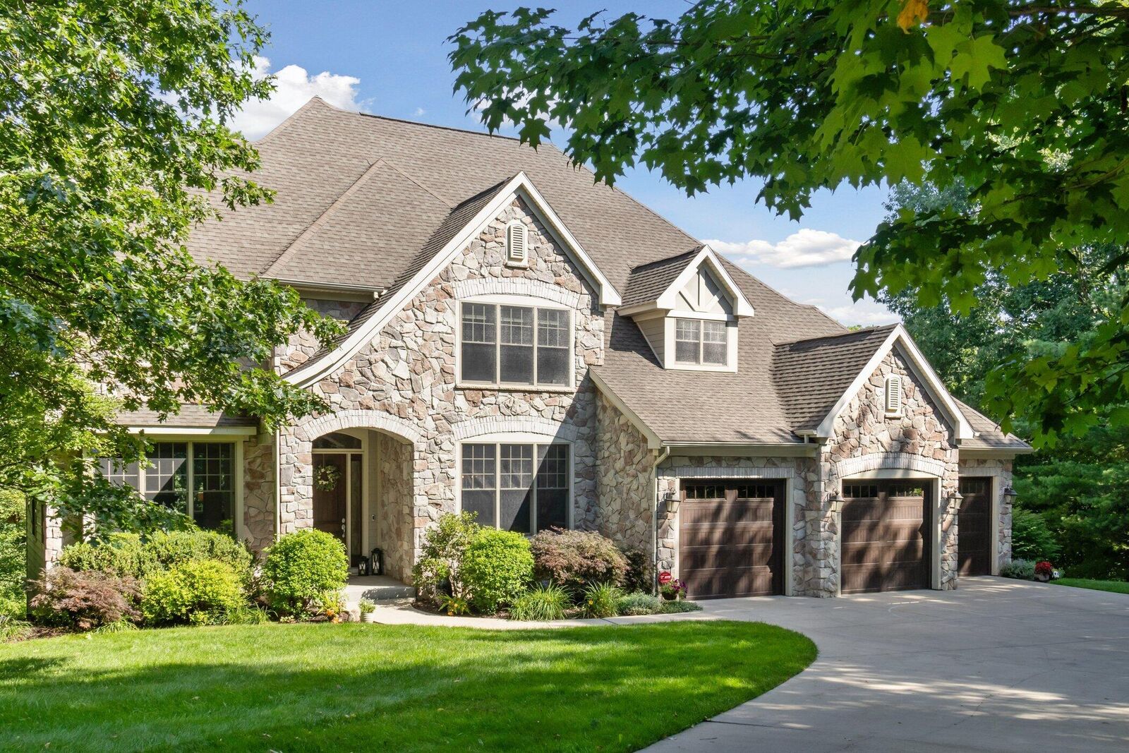 Property Photo:  6621 Hidden Lake Circle  MI 49083