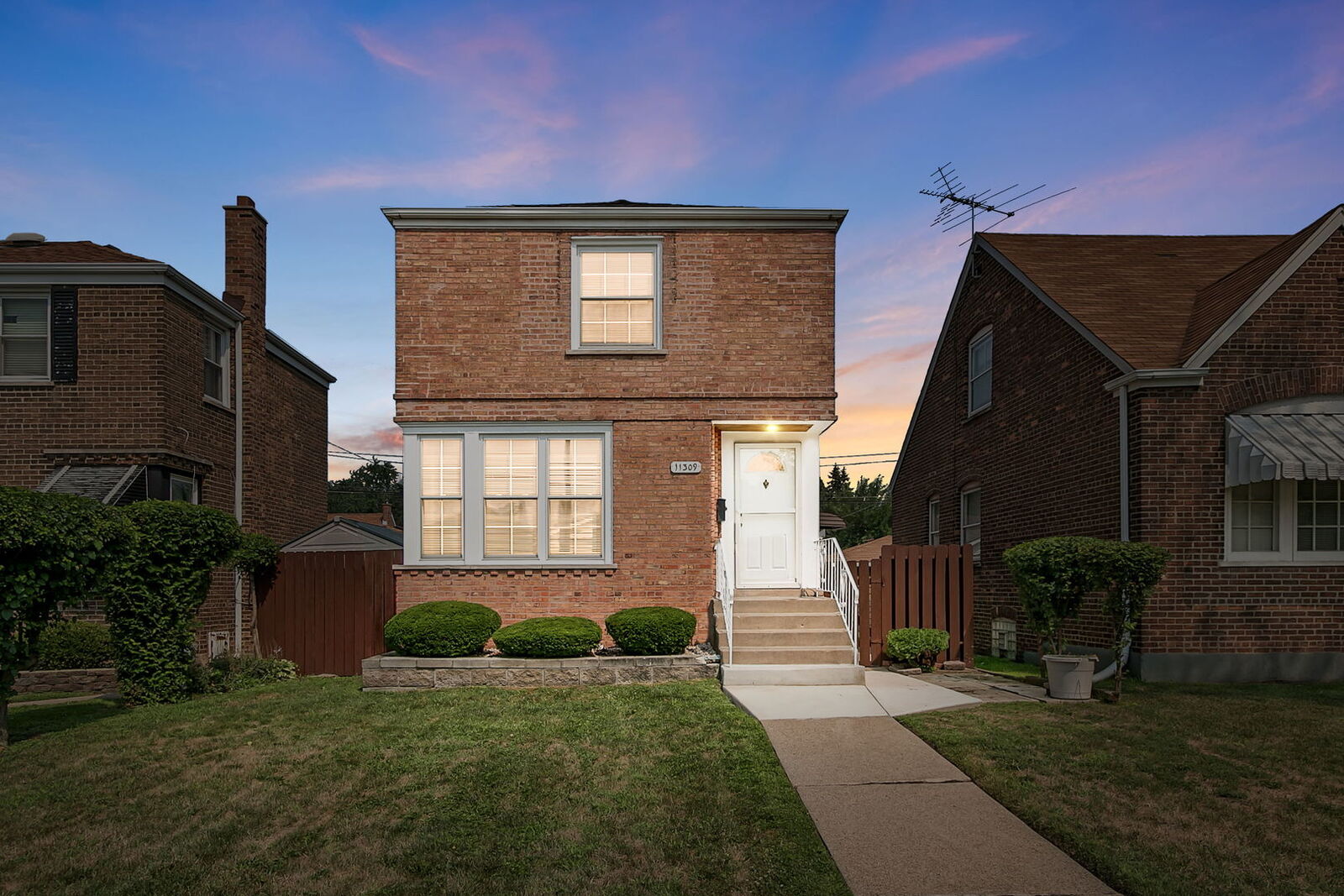 Property Photo: 11309 S Ewing Avenue IL 60617