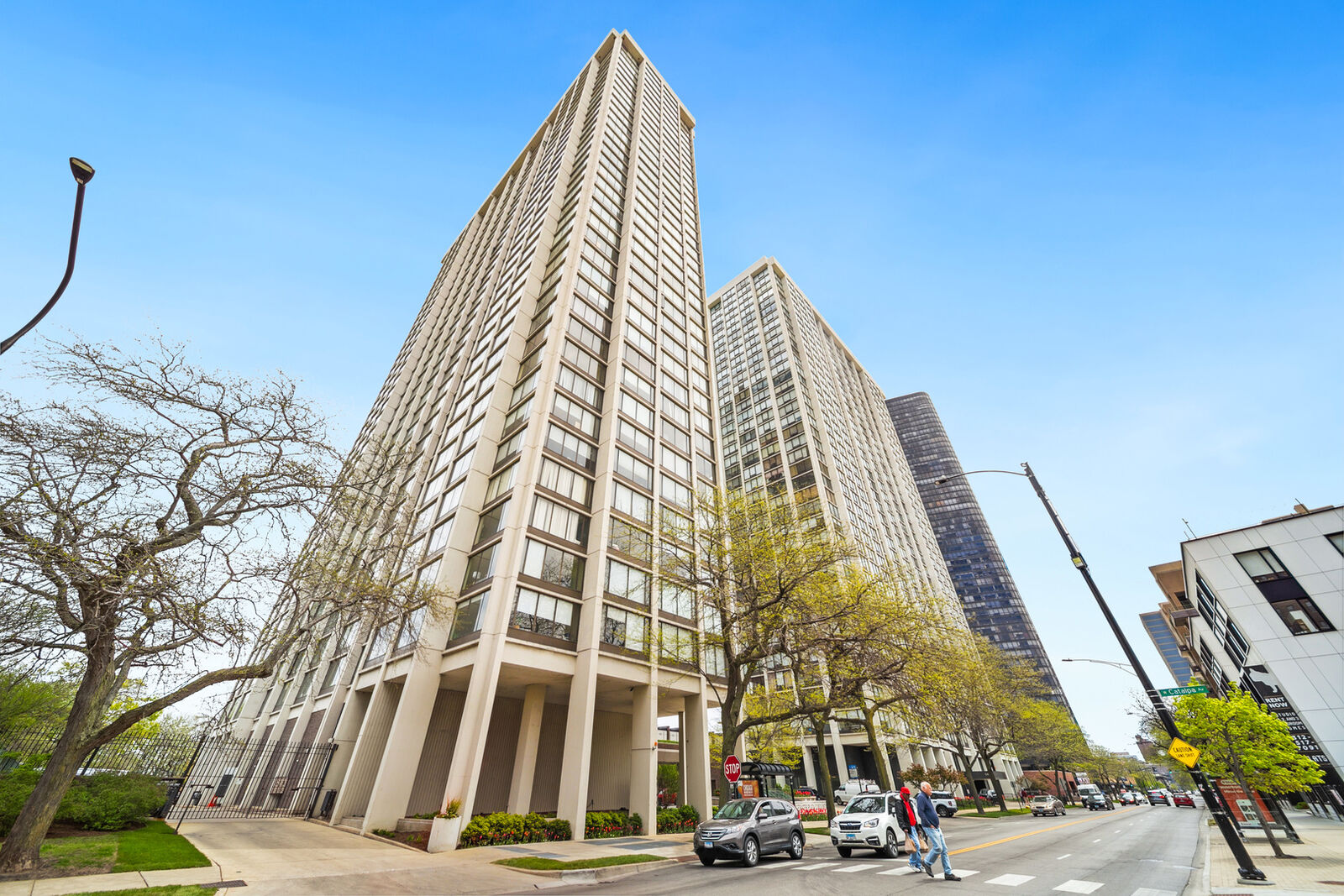 Property Photo: 5455 N Sheridan Road 3506 IL 60640