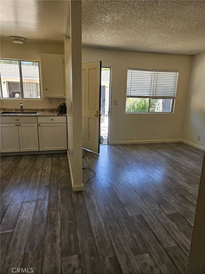 Property Photo: 7116 7124 Sombrilla Ave CA 93422