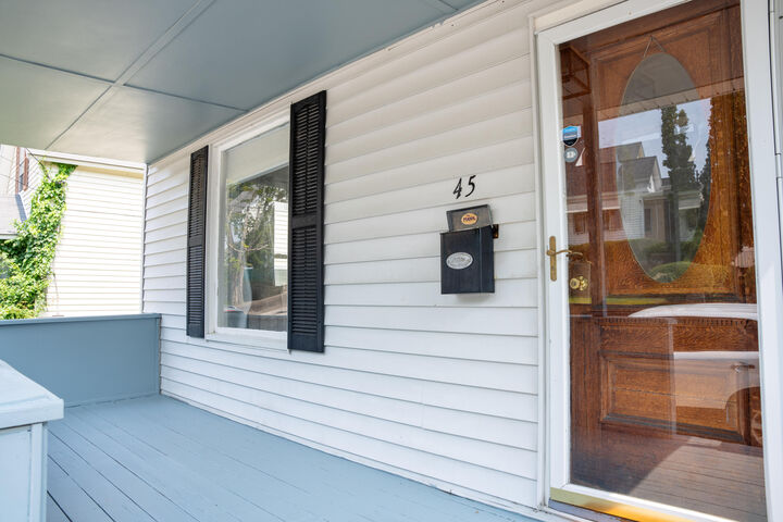 Property Photo:  45 Riverside Avenue  ME 04073 