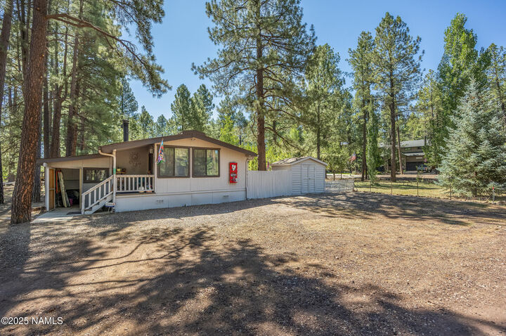 Property Photo: 245 Barnwood Trail AZ 86017