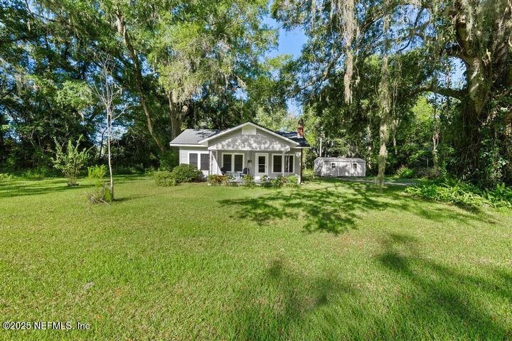 Property Photo: 9844 SE State Road 100 FL 32091