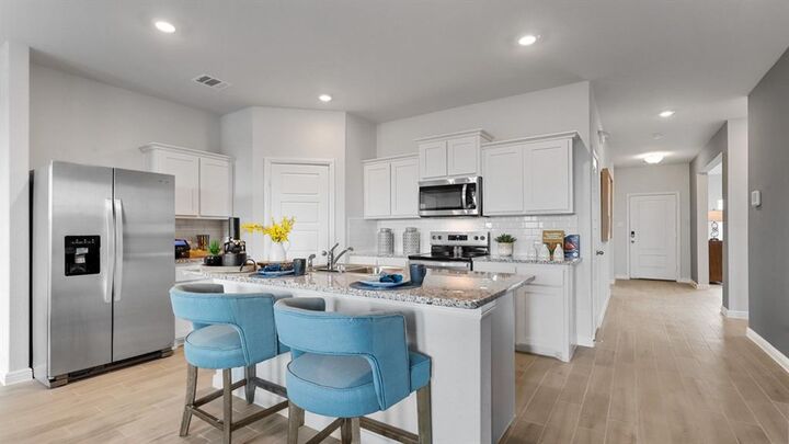 Property Photo:  529 Pendleton Avenue  TX 76059 