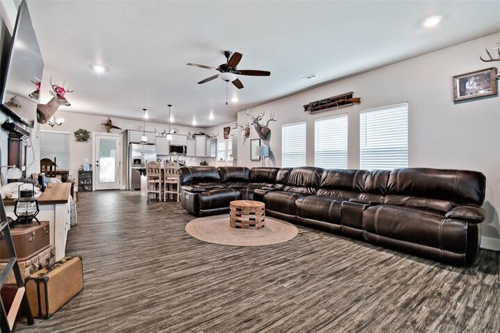 Property Photo: 380 W Kinniburgh Drive AR 72730