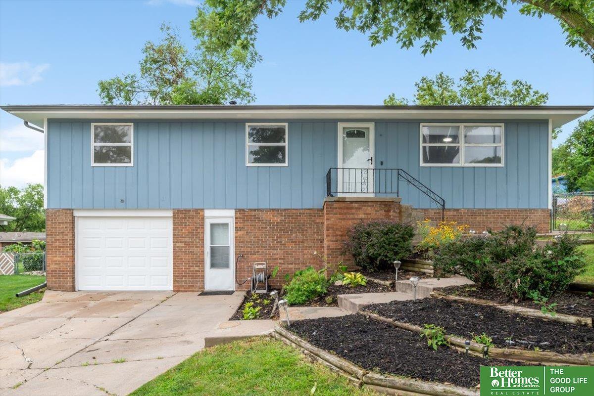 Property Photo: 3115 Duane Avenue NE 68123