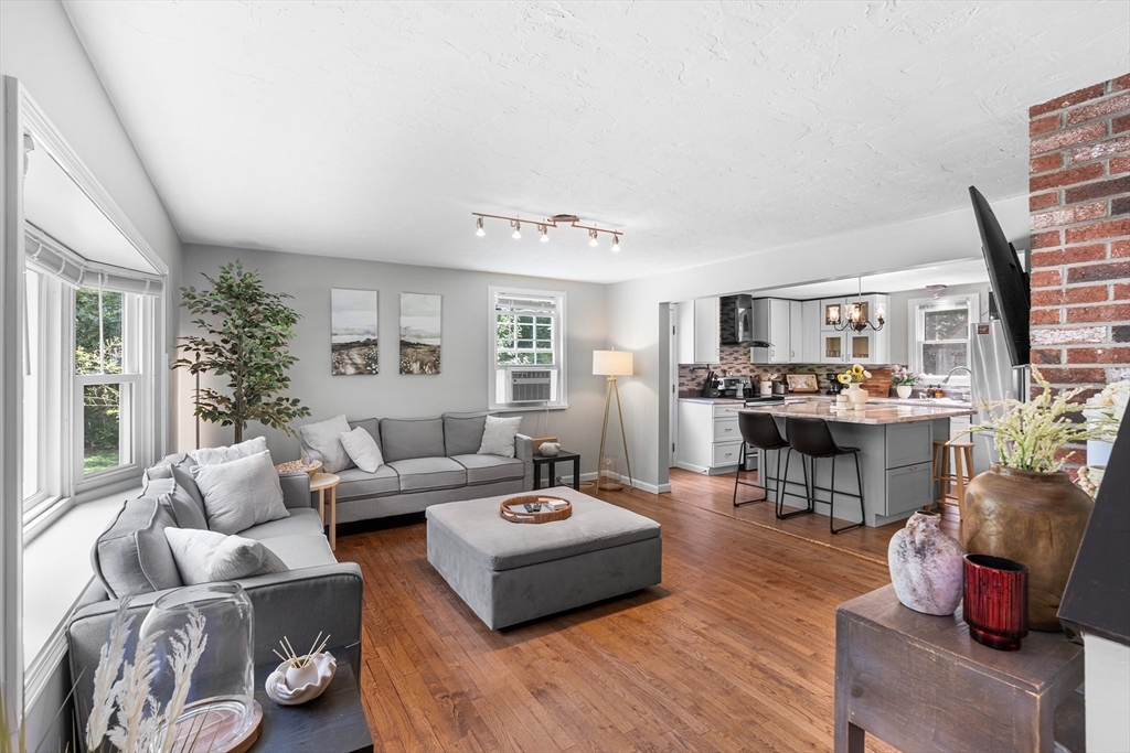Property Photo:  9 Whitman Dr  MA 02563 