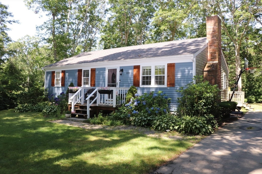 Property Photo:  223 Quaker Meetinghouse Rd  MA 02537 