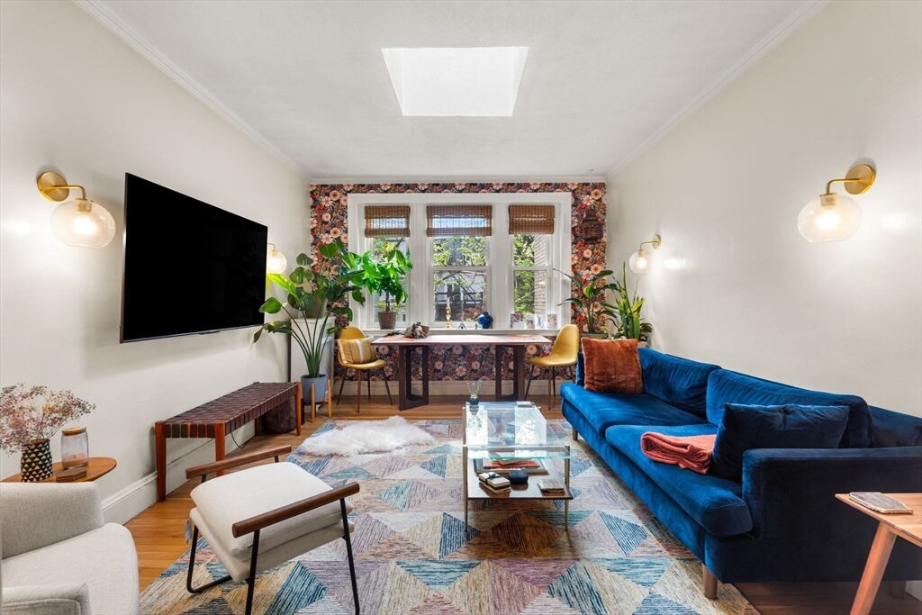 Property Photo:  550 Centre St 15  MA 02130 