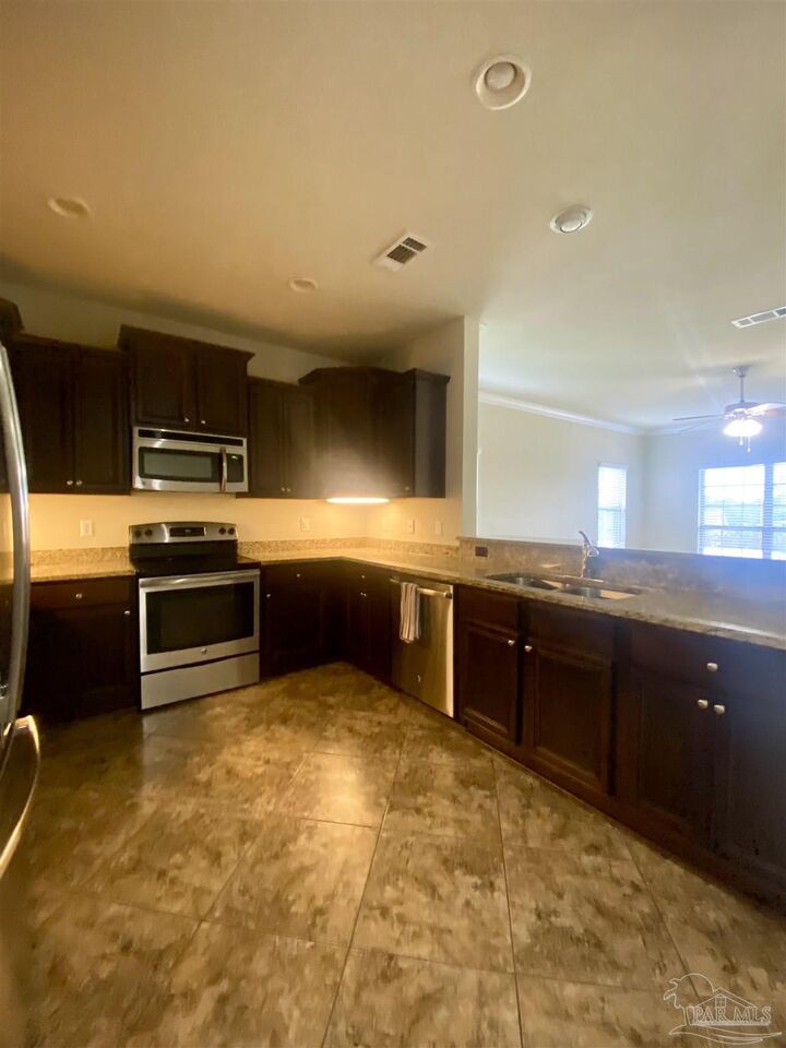 Property Photo: 5979 Rustic Ridge Cir FL 32570